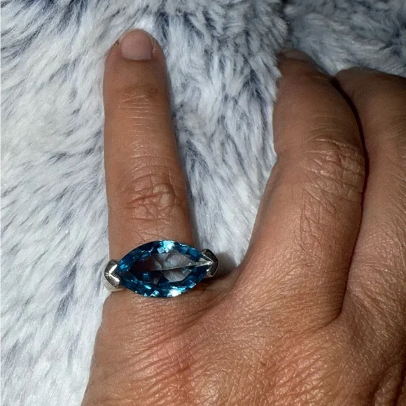 Elegant Marquise shaped Blue Stone Sterling Silver Ring approx 4 1/2-5 - Picture 12 of 13